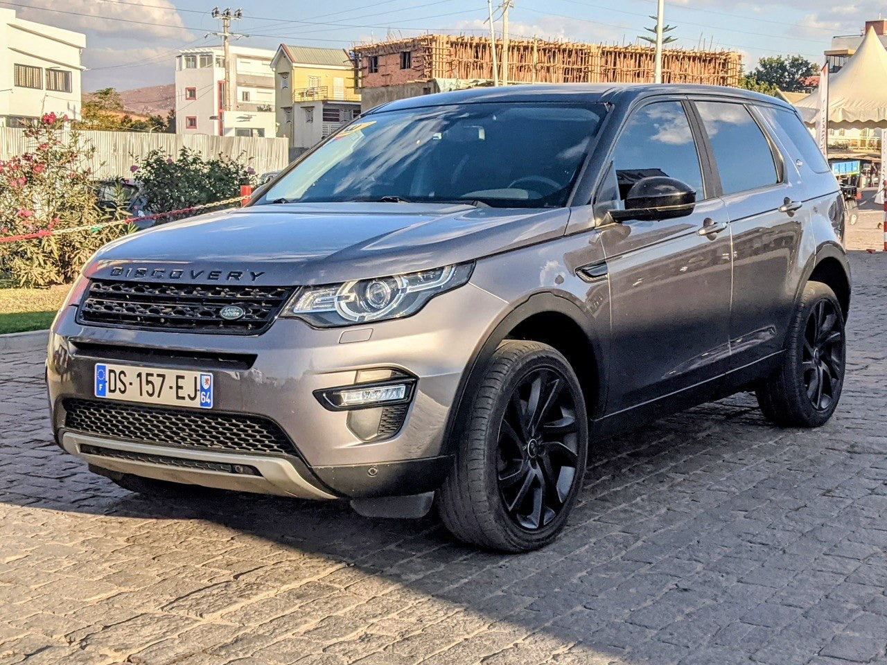 Land Rover Discovery Sport 2015 2.2 SD4 AWD automatique — vue du véhicule 1