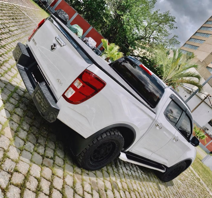 Mazda BT-50 blanc