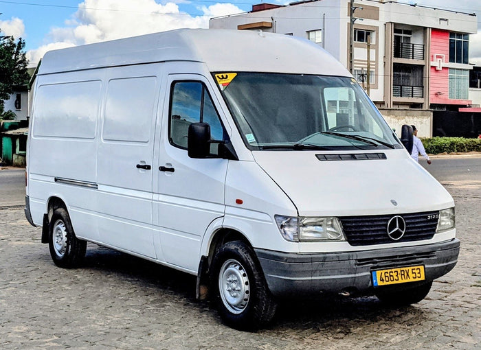 Mercedes-Benz Sprinter 312 D 1998 — vue du véhicule 1